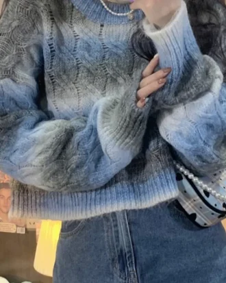 Women Gradient Color Twist Soft Waxy Sweater Women's Autumn 2025 New Korean Version O Neck Loose Short Knitted Tops