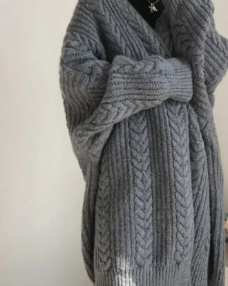 New Women's Sweaters Autumn Winter Fashionable Bat Sleeve Cardigans Warm Wild Knitwear Tops